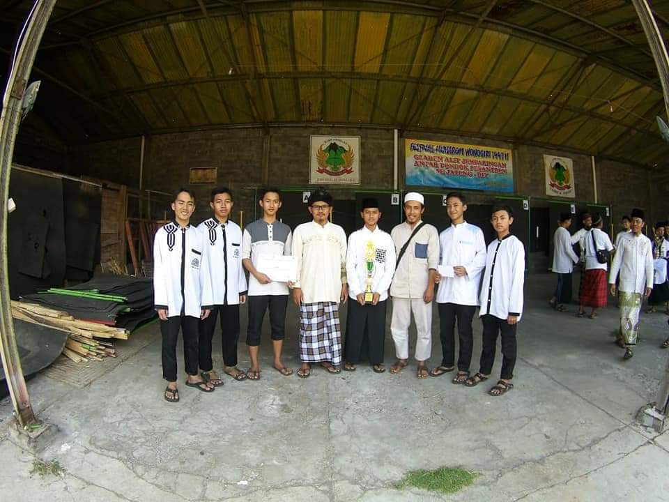 Juara I lomba panahan