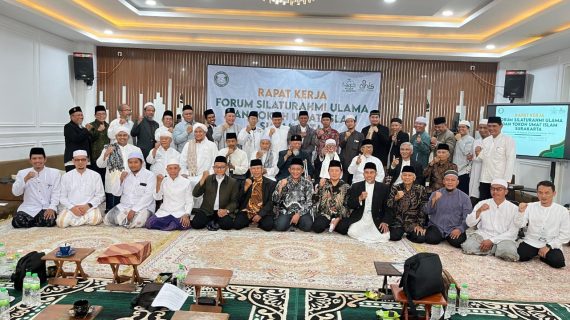 Raker Forum Silaturahmi Ulama dan Tokoh Umat Islam Surakarta: Mewujudkan Persatuan Menuju Peradaban Mulia