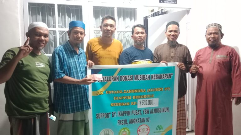IKAPPIM Ngruki Salurkan Bantuan untuk Korban Kebakaran Lapak di Grogol