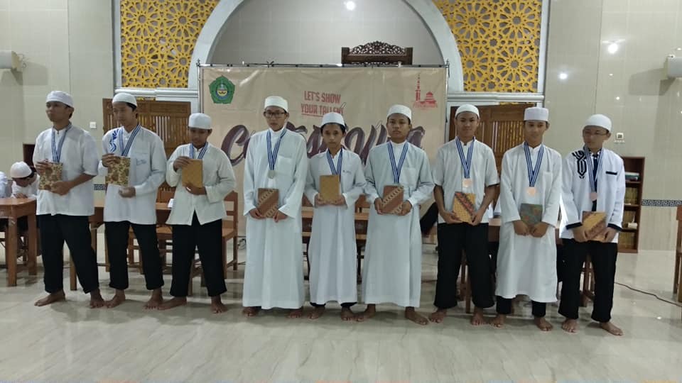 Lomba Cerdas Cermat 2 Bahasa