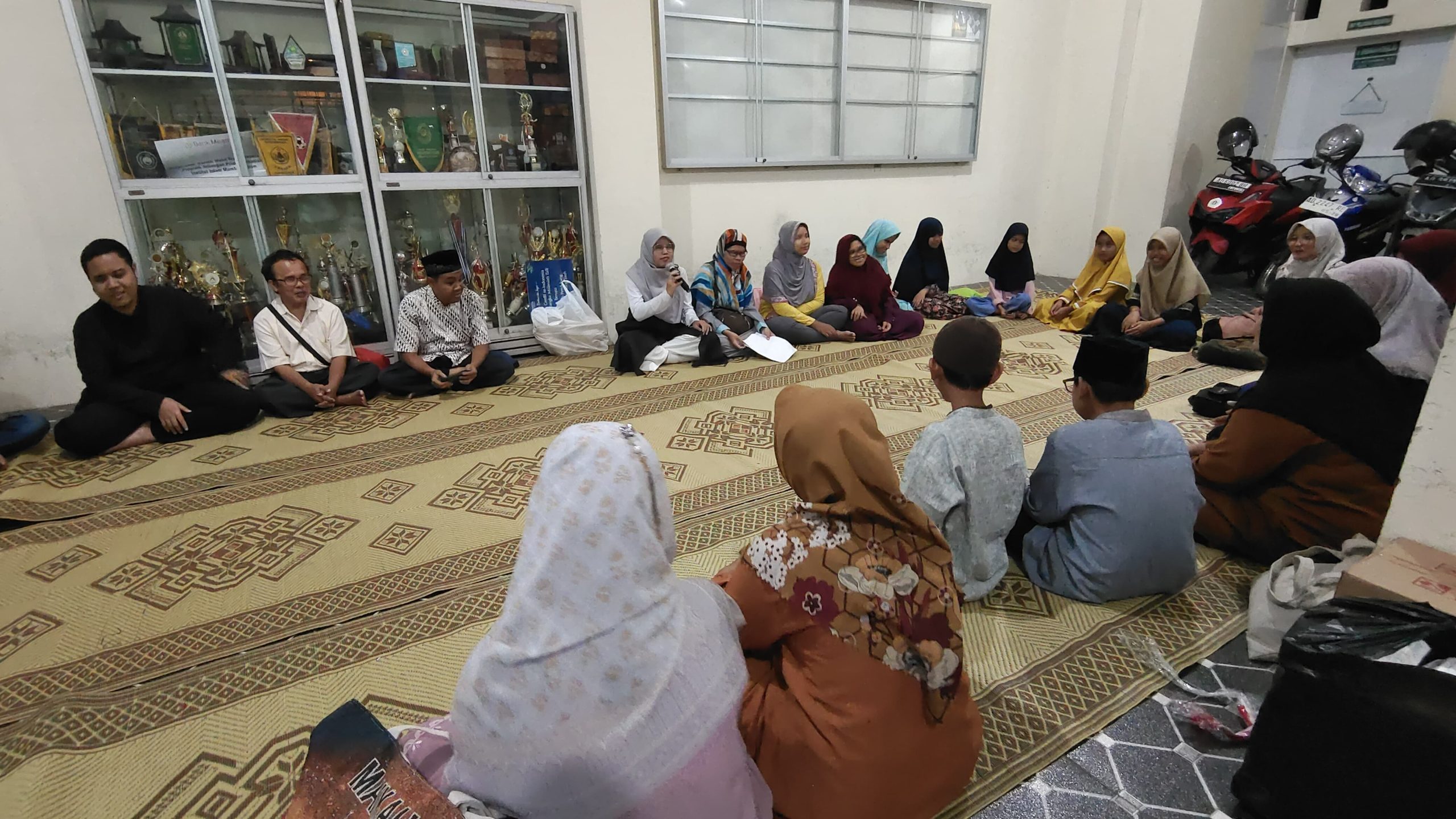 Dedikasi Ustadz Indrawan Yepe: Mengabdi untuk Saudara Tunanetra di Bulan Ramadhan