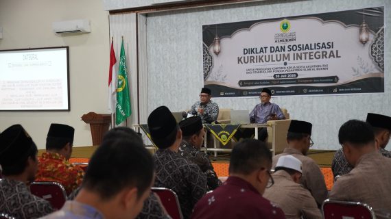 Diklat dan Sosialisasi Kurikulum Integral Perkuat Komitmen SDM Pondok Pesantren Islam Al Mukmin