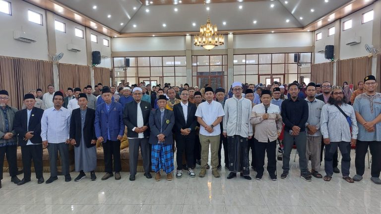 Al Mukmin Jadi Tuan Rumah Forum DSKS, Ust Yahya Abdurrahman Soroti Peran Pesantren Membina Generasi