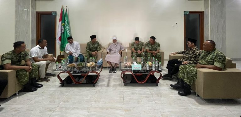 Danyonif TP 449/SH Silaturahmi ke Pondok Pesantren Islam Al Mukmin Ngruki, Perkuat Silaturahmi dan Komunikasi